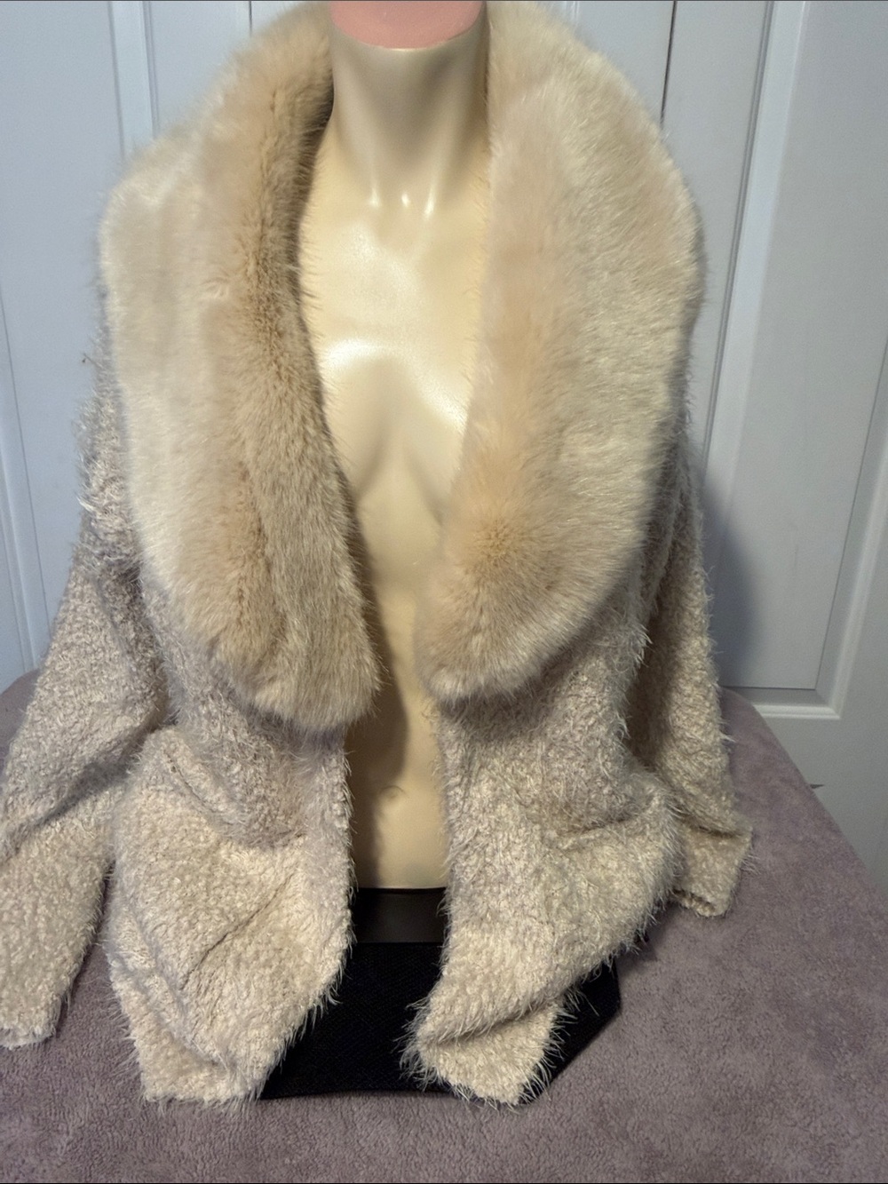 Knox Rose Cream Faux Fur Collar Open Front Cardigan